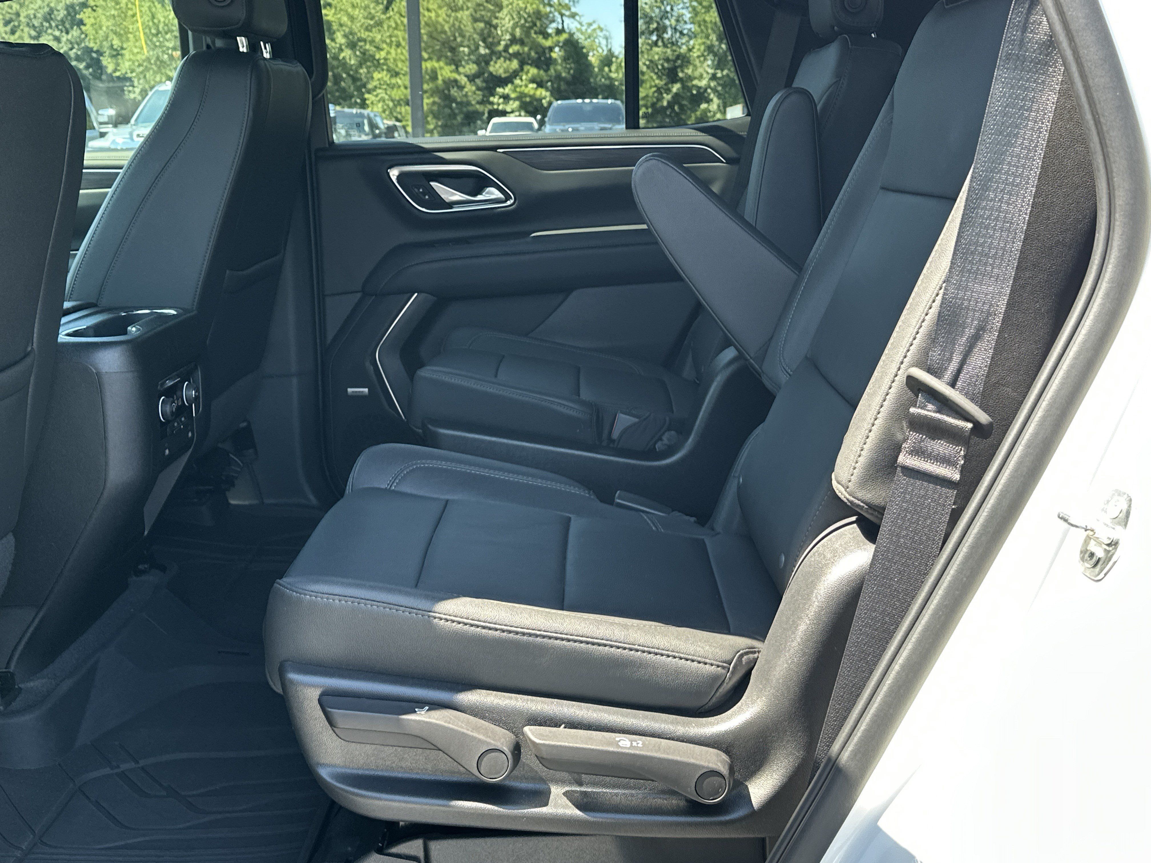 Used 2022 Chevrolet Tahoe Z71 AWD/4WD image 16