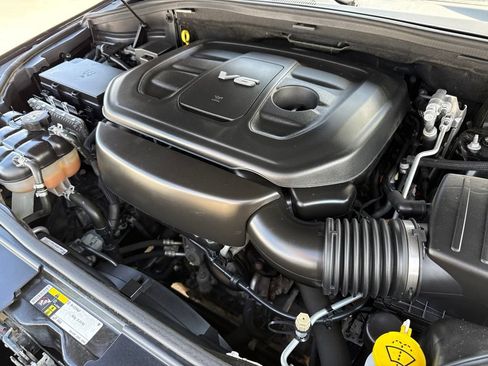 Used 2019 Jeep Grand Cherokee Altitude AWD/4WD image 49
