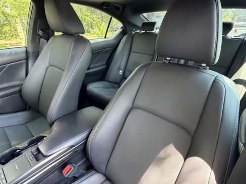 Used 2024 Lexus IS 350 F Sport RWD image 18