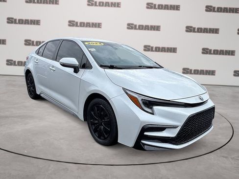 Used 2024 Toyota Corolla SE FWD image 7