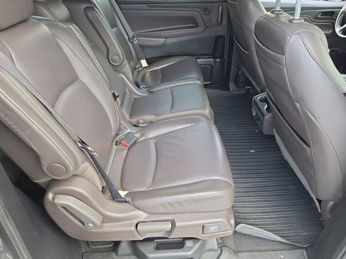 Used 2018 Honda Odyssey EX-L image 17