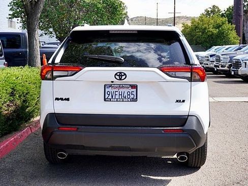 Used 2025 Toyota RAV4 XLE w/ Convenience Package FWD image 10