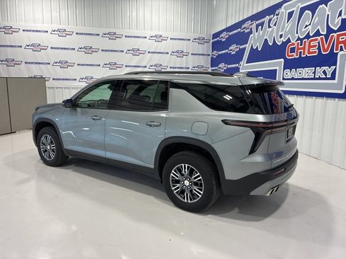 Used 2026 Chevrolet Traverse LT AWD/4WD image 4