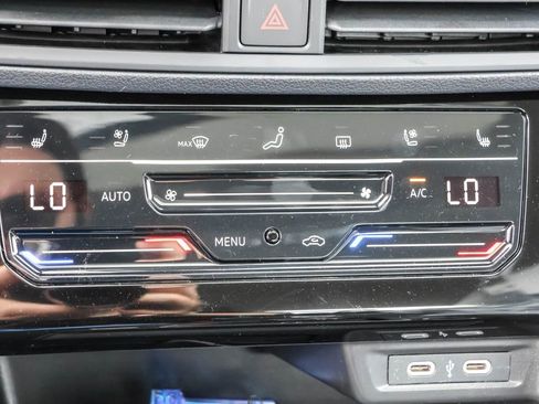 New 2026 Volkswagen Jetta SEL FWD image 32