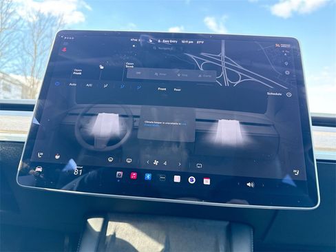 Used 2021 Tesla Model Y Long Range image 17