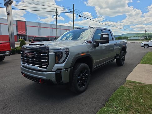 New 2026 GMC Sierra 2500 AT4 w/ AT4 Premium Plus Package AWD/4WD image 8