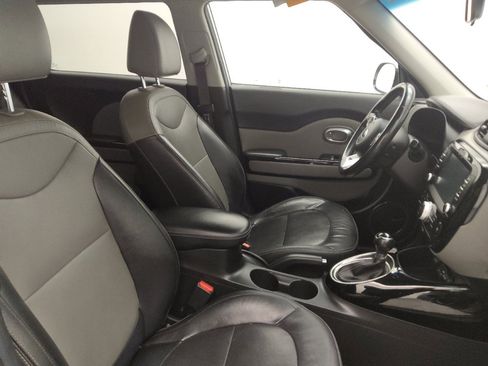 Used 2019 Kia Soul + w/ Primo Package image 21