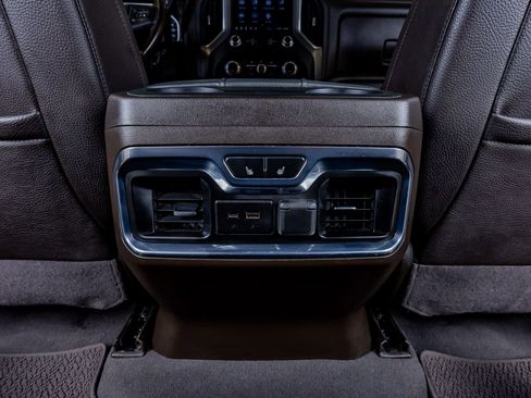 Used 2022 GMC Sierra 3500 Denali w/ Denali Ultimate Package AWD/4WD image 33