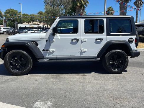 Used 2022 Jeep Wrangler Unlimited Sport AWD/4WD image 5