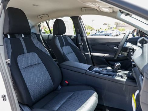 New 2026 Nissan Sentra SV w/ SV Convenience Package FWD image 18