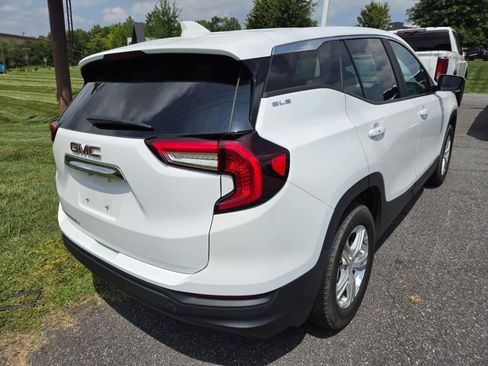 Used 2024 GMC Terrain SLE FWD image 5