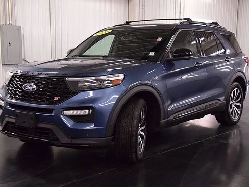 Used 2020 Ford Explorer ST image 3