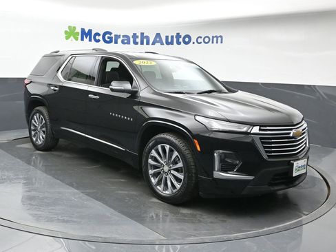 Used 2022 Chevrolet Traverse Premier image 2