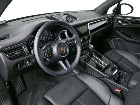 New 2026 Porsche Macan Turbo AWD/4WD image 4