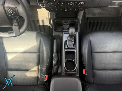 Used 2023 Toyota Tacoma TRD Off-Road w/ TRD Premium Off Road Package AWD/4WD image 27