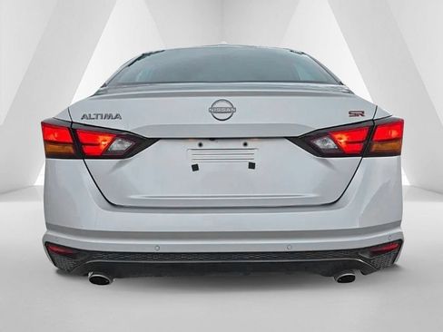 Used 2024 Nissan Altima 2.5 SR FWD image 5