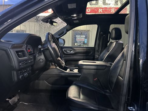 Used 2021 Chevrolet Tahoe High Country w/ Premium Package image 11