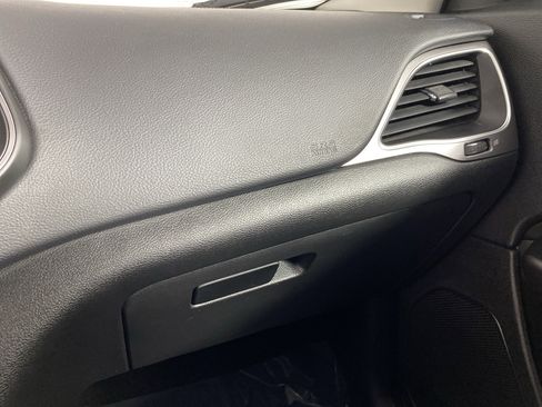 Used 2021 Jeep Cherokee Latitude Lux w/ Comfort/Convenience Group image 31