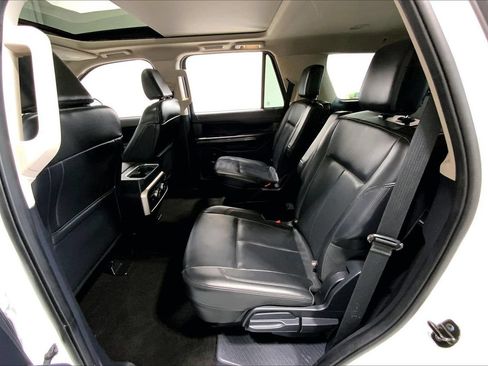 Used 2022 Ford Expedition XLT RWD image 19