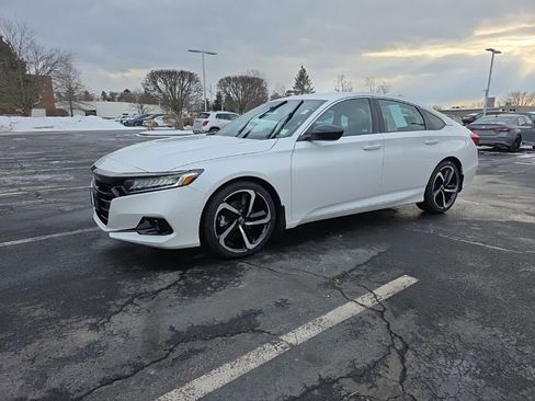 Certified 2022 Honda Accord Sport image 3