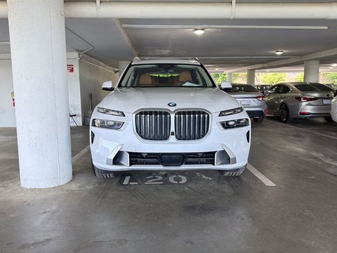 Used 2024 BMW X7 xDrive40i AWD/4WD image 5