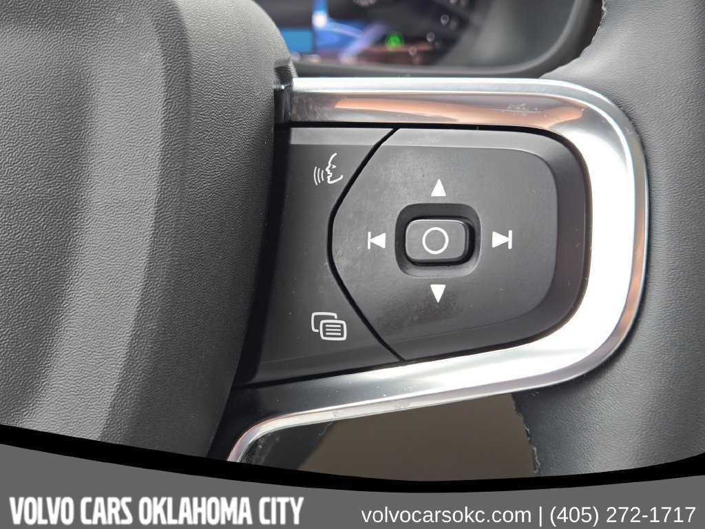 Certified 2024 Volvo XC40 B5 Plus w/ Protection Package Premier AWD/4WD image 29