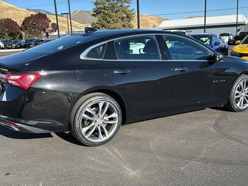 Used 2021 Chevrolet Malibu Premier image 3
