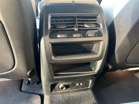 Used 2024 BMW X5 sDrive40i w/ M Sport Package RWD image 12