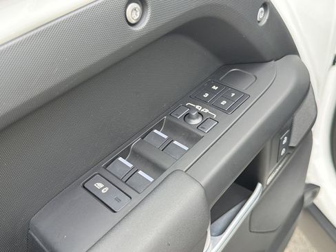 Used 2025 Land Rover Defender 110 S AWD/4WD image 21