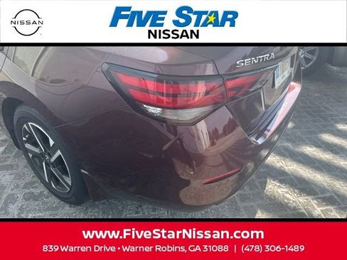 Used 2025 Nissan Sentra SV FWD image 11