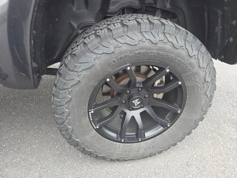 Used 2023 RAM 1500 Big Horn AWD/4WD image 30