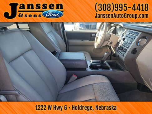 Used 2010 Ford Expedition EL XLT image 7