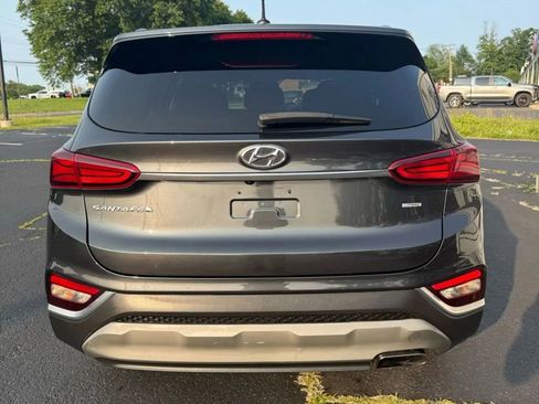 Used 2020 Hyundai Santa Fe SE image 9
