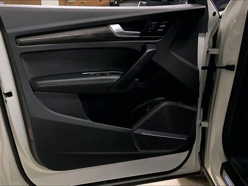 Used 2023 Audi SQ5 Premium Plus w/ Premium Plus Package image 21