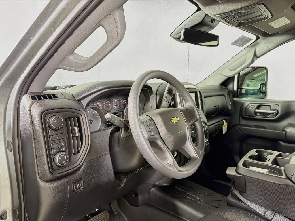New 2026 Chevrolet Silverado 2500 Custom w/ Custom Value Package AWD/4WD image 10