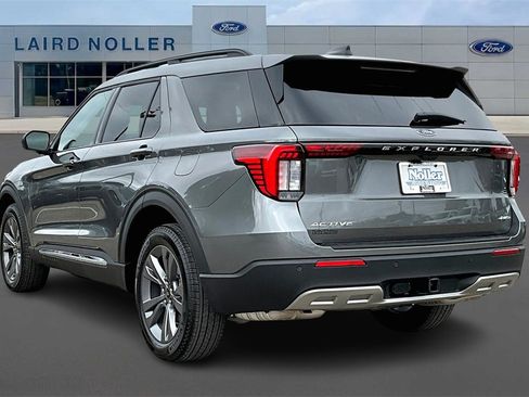 New 2025 Ford Explorer Active w/ Active Comfort Package image 3