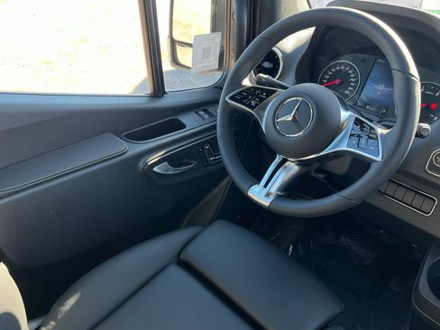 New 2026 Mercedes-Benz Sprinter 2500 image 11