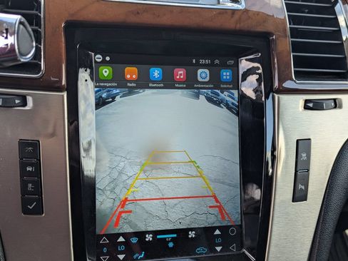 Used 2013 Cadillac Escalade Luxury AWD/4WD image 15