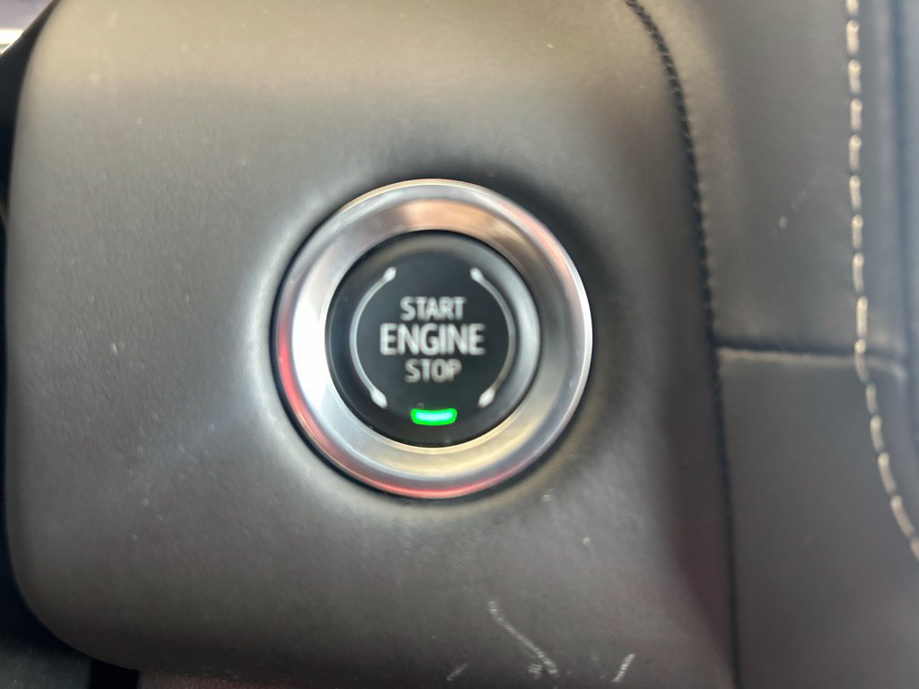 Used 2024 GMC Yukon XL Denali Ultimate AWD/4WD image 25