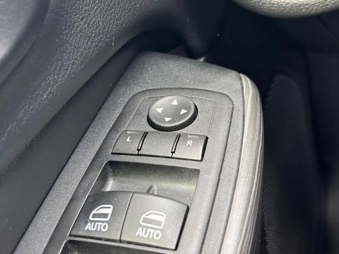 Used 2015 Jeep Cherokee Limited image 22