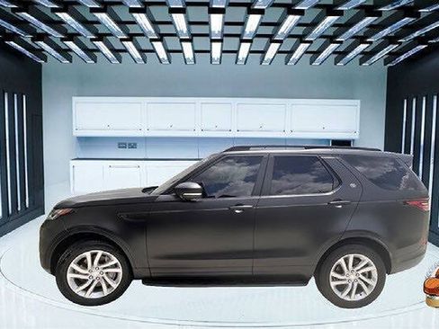 Used 2019 Land Rover Discovery HSE AWD/4WD image 2