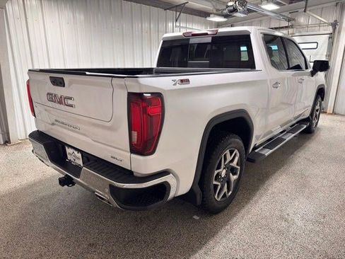 Used 2023 GMC Sierra 1500 SLT w/ SLT Premium Plus Package AWD/4WD image 8