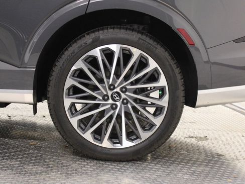 Used 2026 Hyundai Palisade Calligraphy image 15