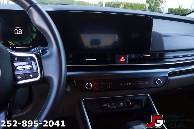Certified 2026 Kia Carnival FWD image 20