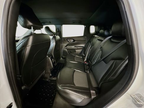 Used 2022 Jeep Compass Altitude w/ Sun and Sound Group image 29