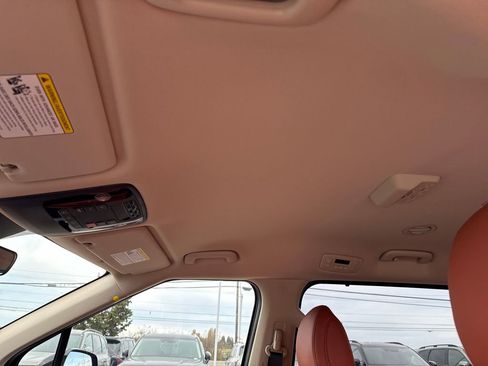 New 2026 Kia Carnival EX image 25