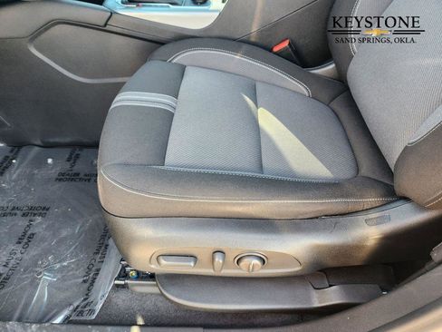 Used 2025 Chevrolet Blazer LT image 25