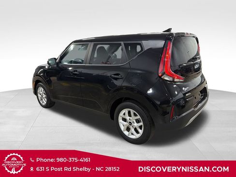 Used 2024 Kia Soul LX w/ Option Group 015 FWD image 8