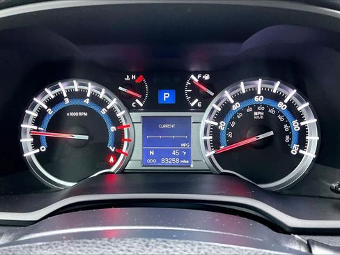 Used 2016 Toyota 4Runner SR5 Premium image 26