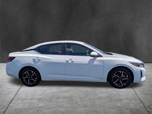 Used 2024 Nissan Sentra SV image 3